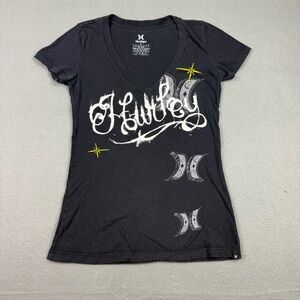 VTG Hurley V-Neck T-Shirt‎ Size Small ❤️‍🔥